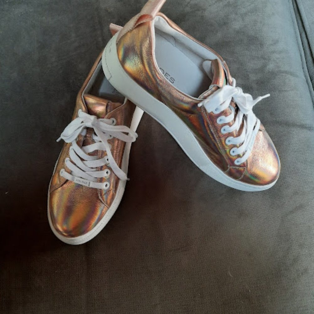 J/Slides Rose Gold Metallic Platform Sneakers Sz 8 - image 1